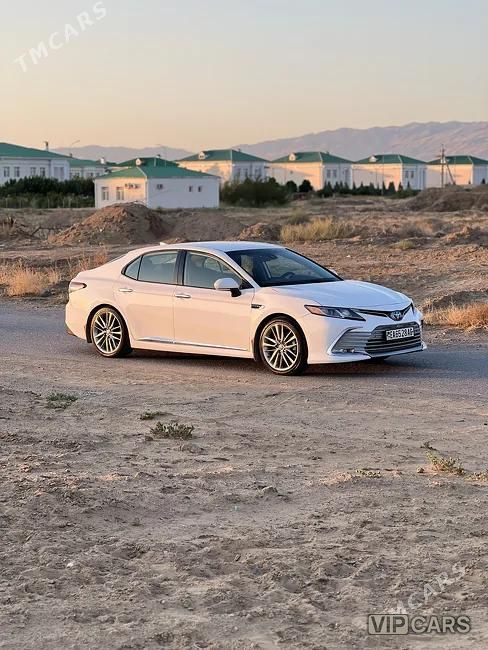 Toyota Camry, 2024