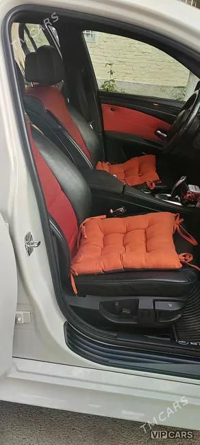 BMW E60, 2008