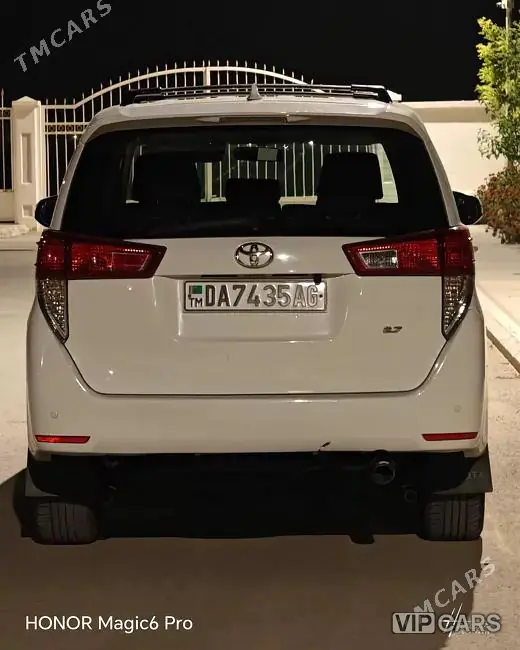 Toyota Innova, 2019 — фото 3