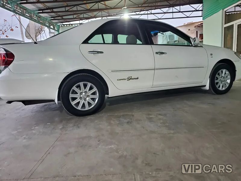 Toyota Camry, 2005