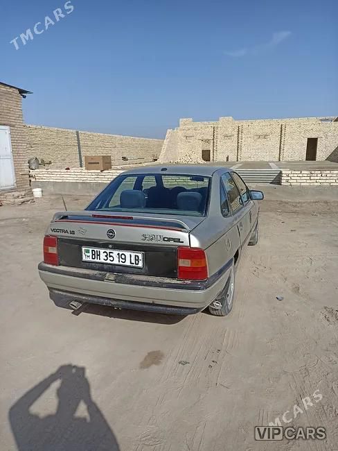Opel Vectra, 1989