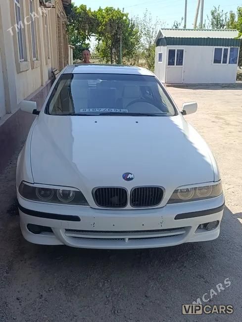 BMW 530, 2001