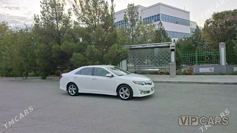 Toyota Camry, 2013