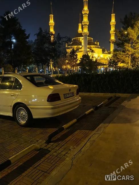 BMW 528, 2000