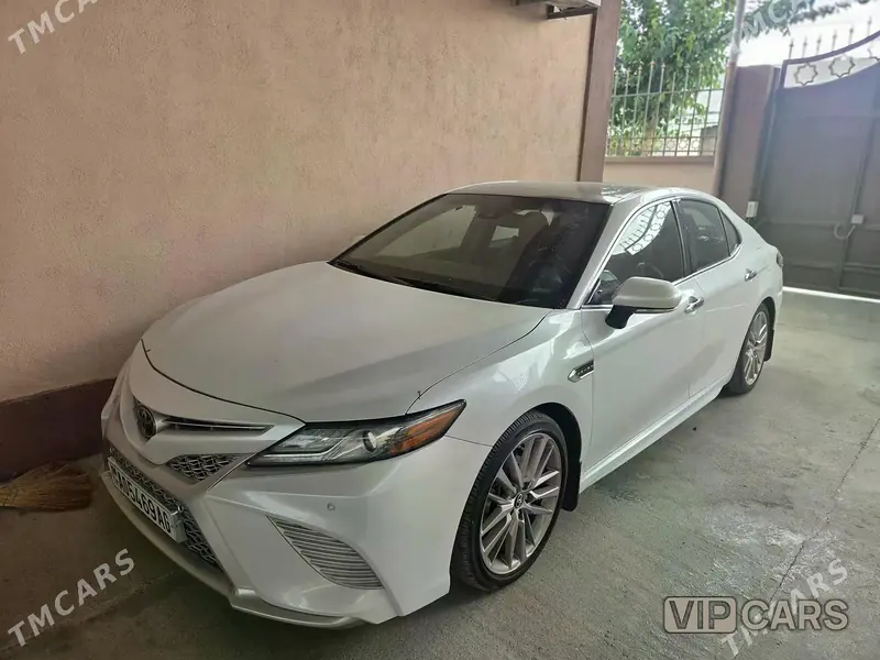Toyota Camry, 2018 — фото 1
