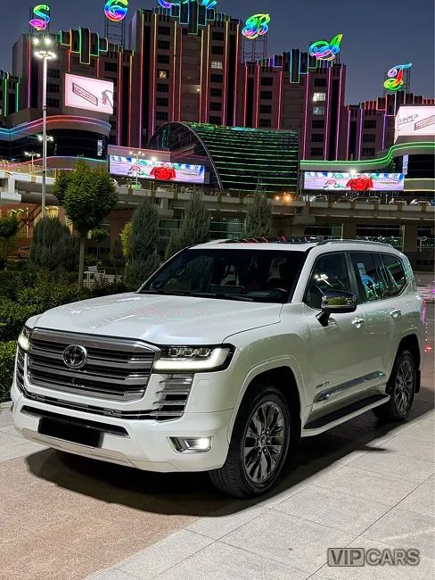 Toyota Land Cruiser, 2024