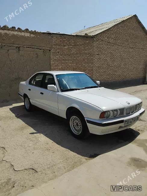 BMW 525, 1989