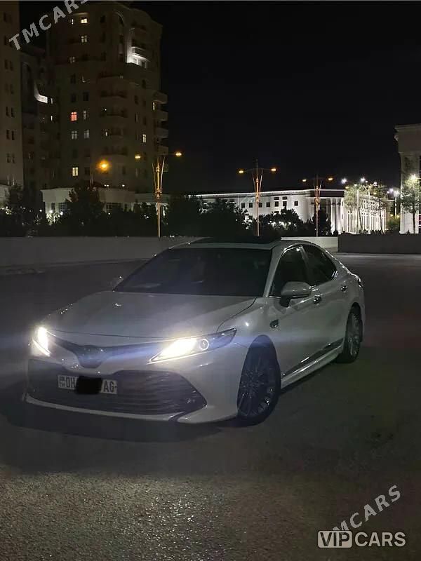Toyota Camry, 2019