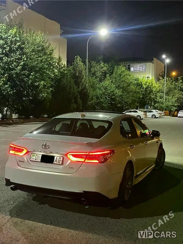 Toyota Camry, 2019
