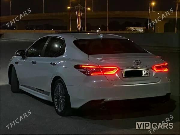 Toyota Camry, 2019