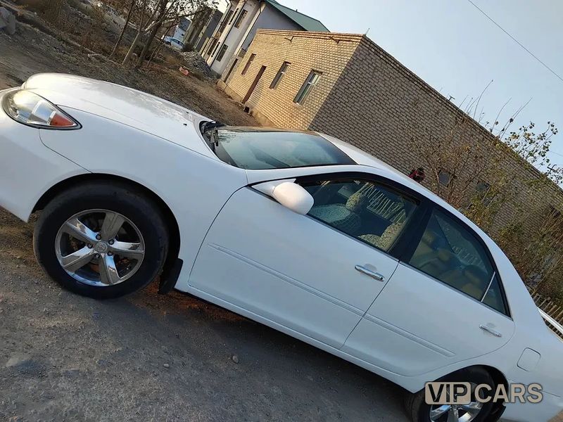 Toyota Camry, 2005