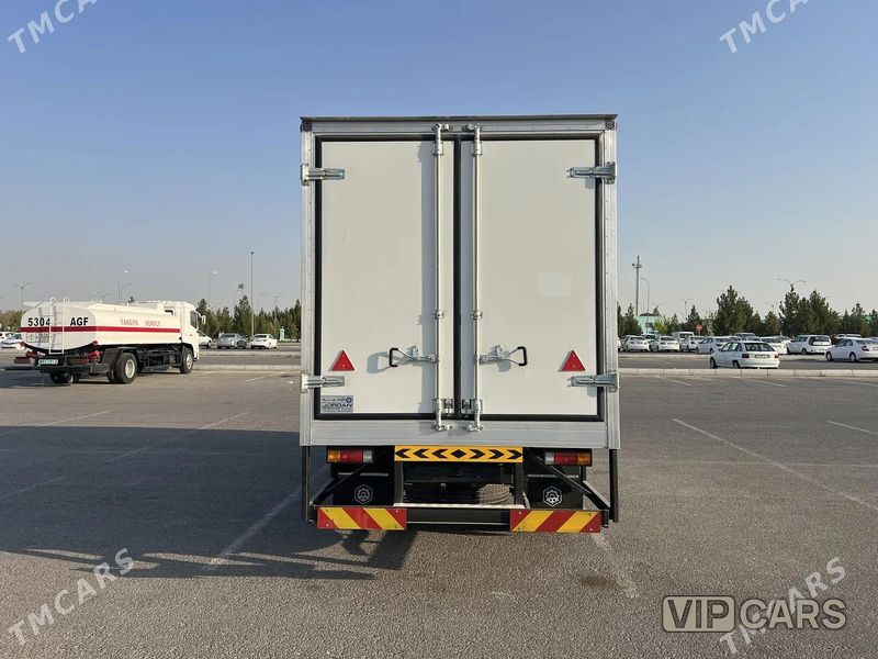 Mitsubishi Fuso, 2025