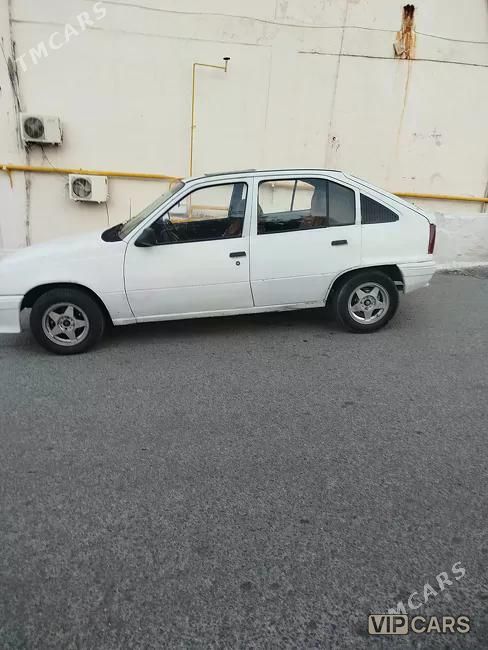 Opel Astra, 1986