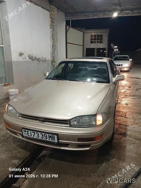 Toyota Camry, 1992