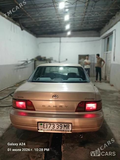 Toyota Camry, 1992