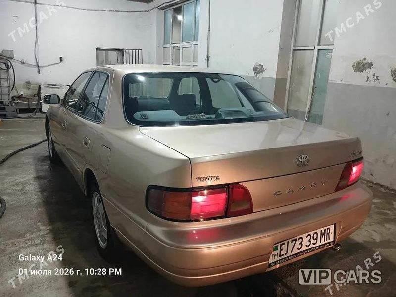 Toyota Camry, 1992