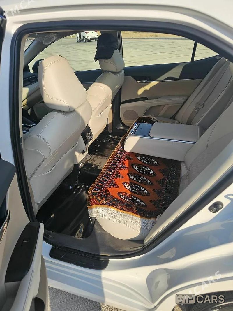 Toyota Camry, 2023