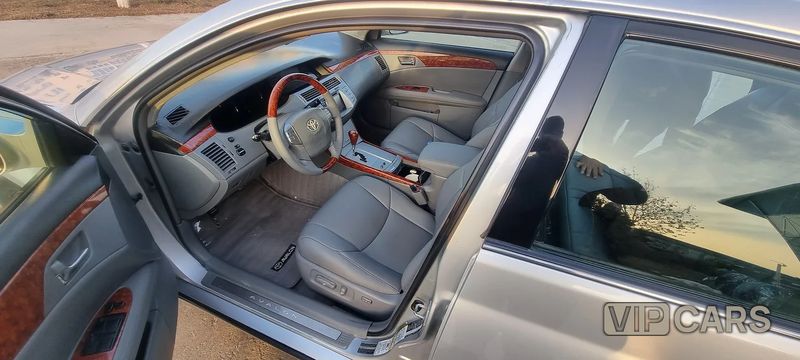 Toyota Avalon, 2006