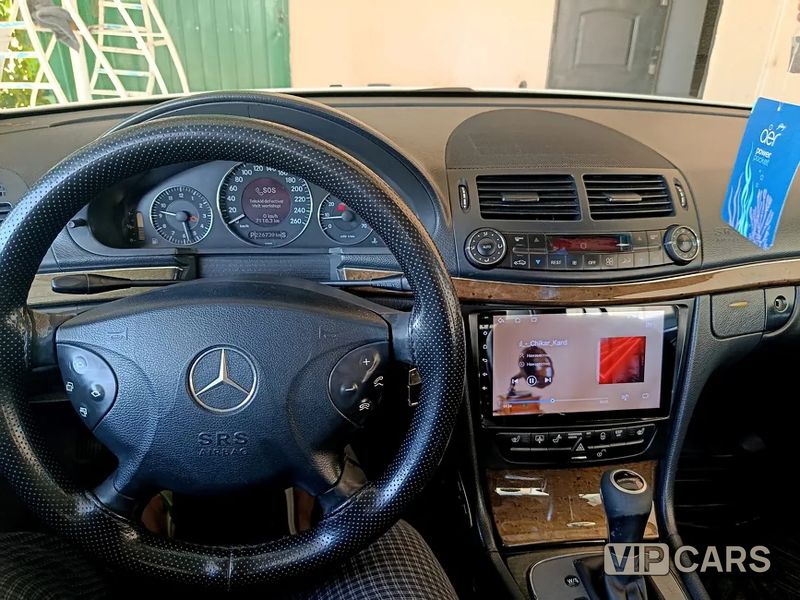 Mercedes-Benz E320, 2002