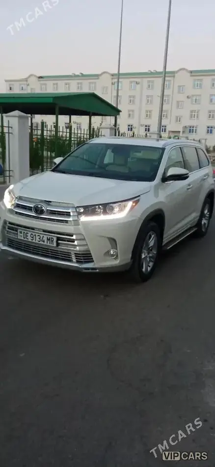 Toyota Highlander, 2018 — фото 1