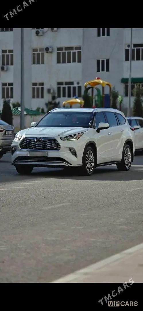 Toyota Highlander, 2022