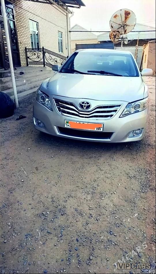 Toyota Camry, 2010