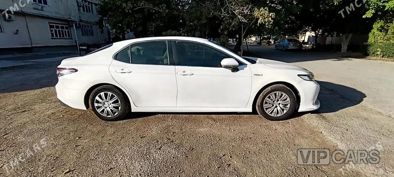 Toyota Camry Hybrid, 2022