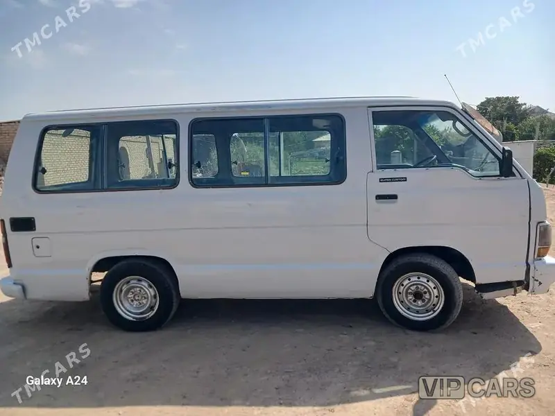 Toyota Hiace, 1989 — фото 2
