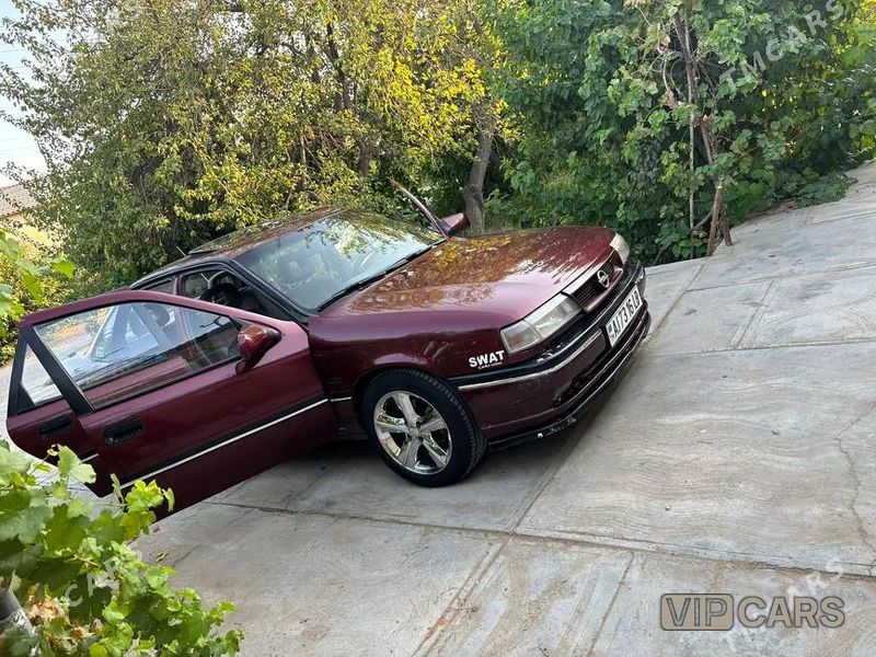 Opel Vectra, 1992