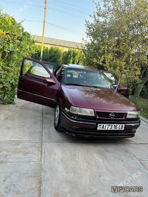 Opel Vectra, 1992