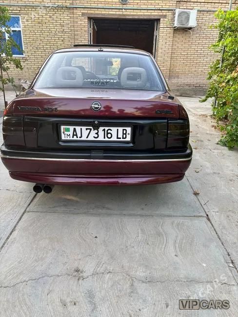Opel Vectra, 1992