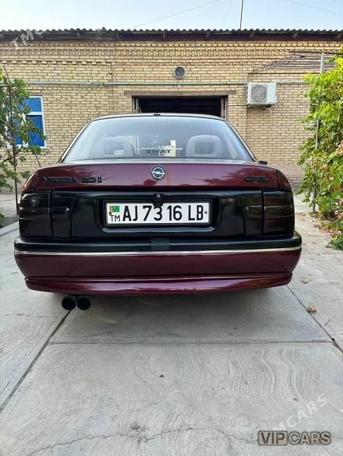Opel Vectra, 1992