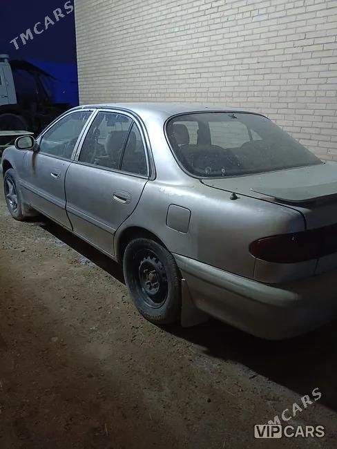 Hyundai Sonata, 1994