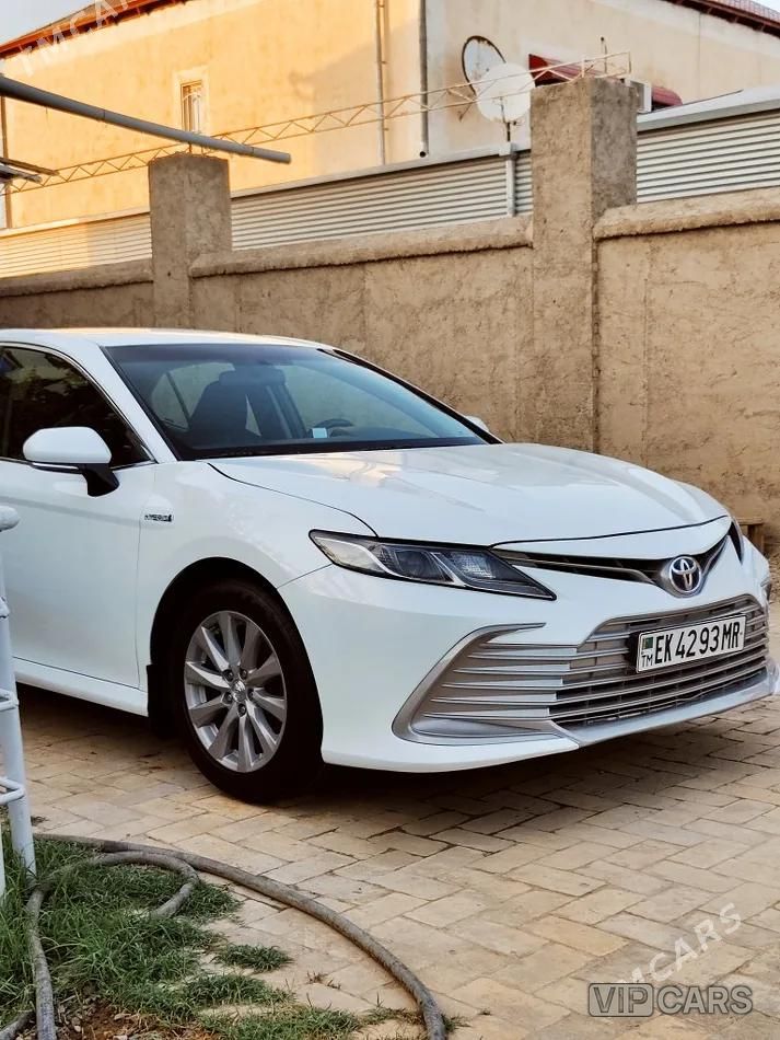 Toyota Camry Hybrid, 2021
