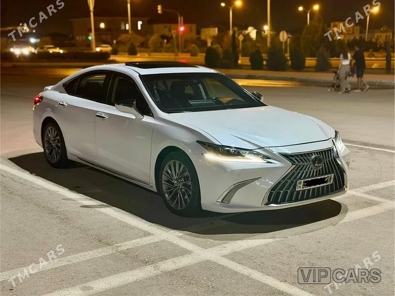 Lexus ES 350, 2022