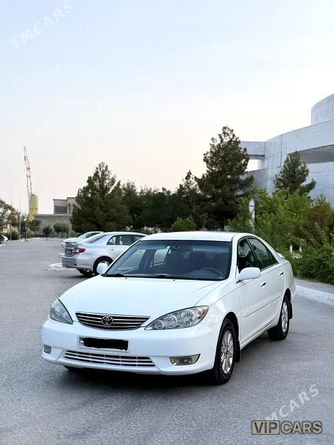 Toyota Camry, 2005