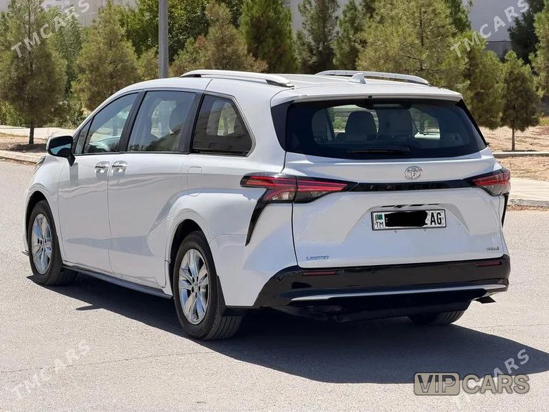 Toyota Sienna, 2023