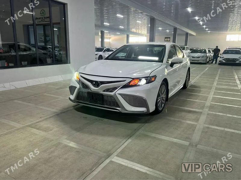 Toyota Camry, 2023
