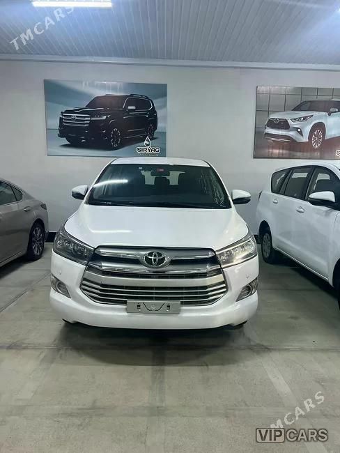 Toyota Innova, 2022