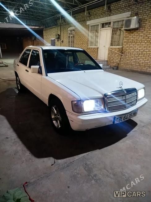Mercedes-Benz 190E, 1984