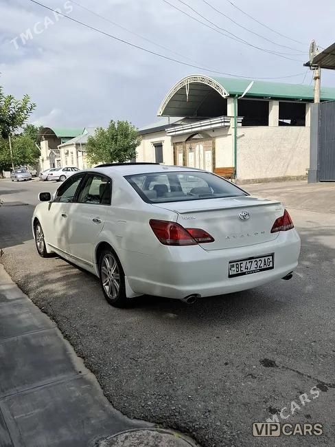 Toyota Avalon, 2009