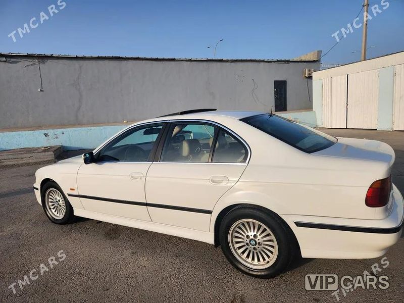 BMW 528, 1998