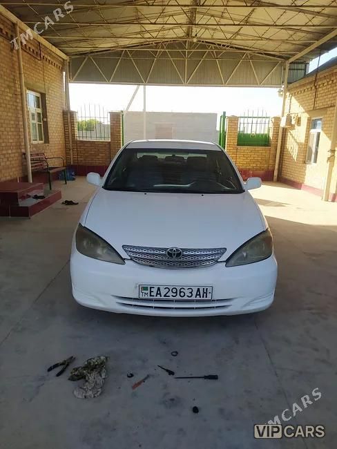 Toyota Camry, 2003