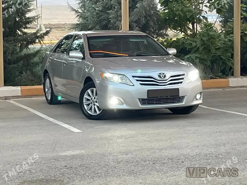 Toyota Camry, 2010 — фото 1