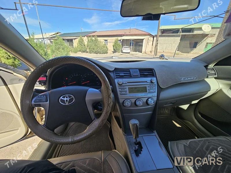 Toyota Camry, 2009