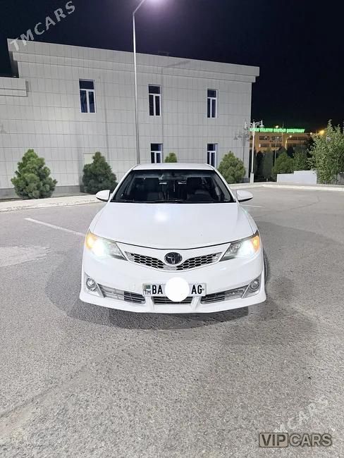 Toyota Camry, 2013