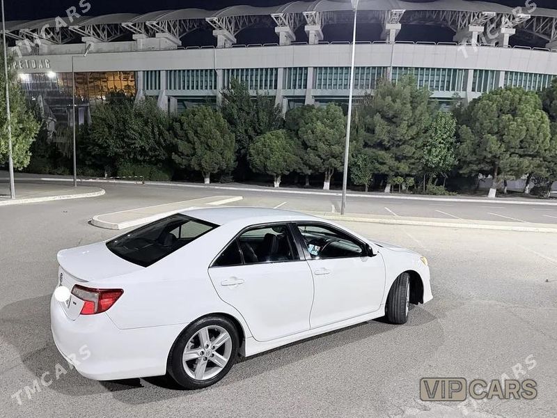 Toyota Camry, 2013