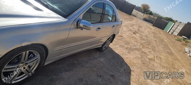 Mercedes-Benz C350, 2006
