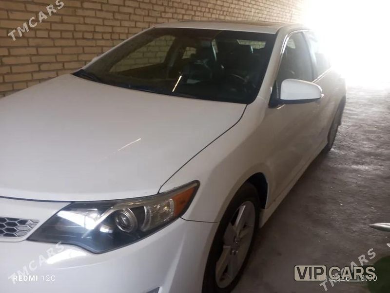 Toyota Camry, 2012