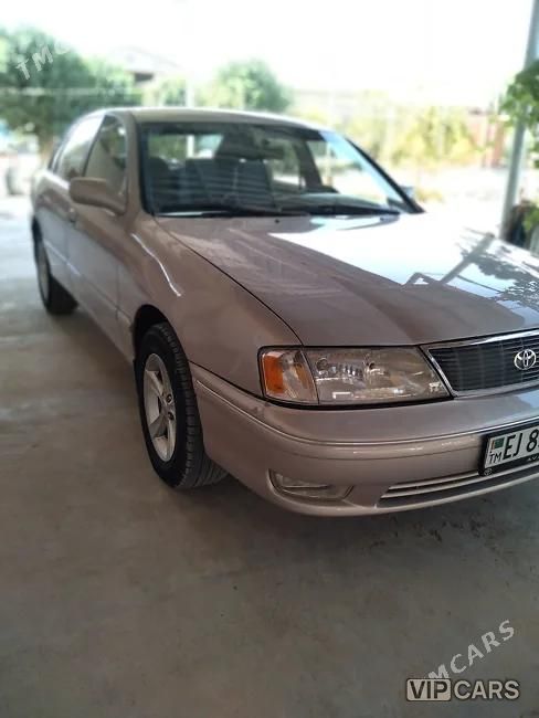 Toyota Avalon, 1999